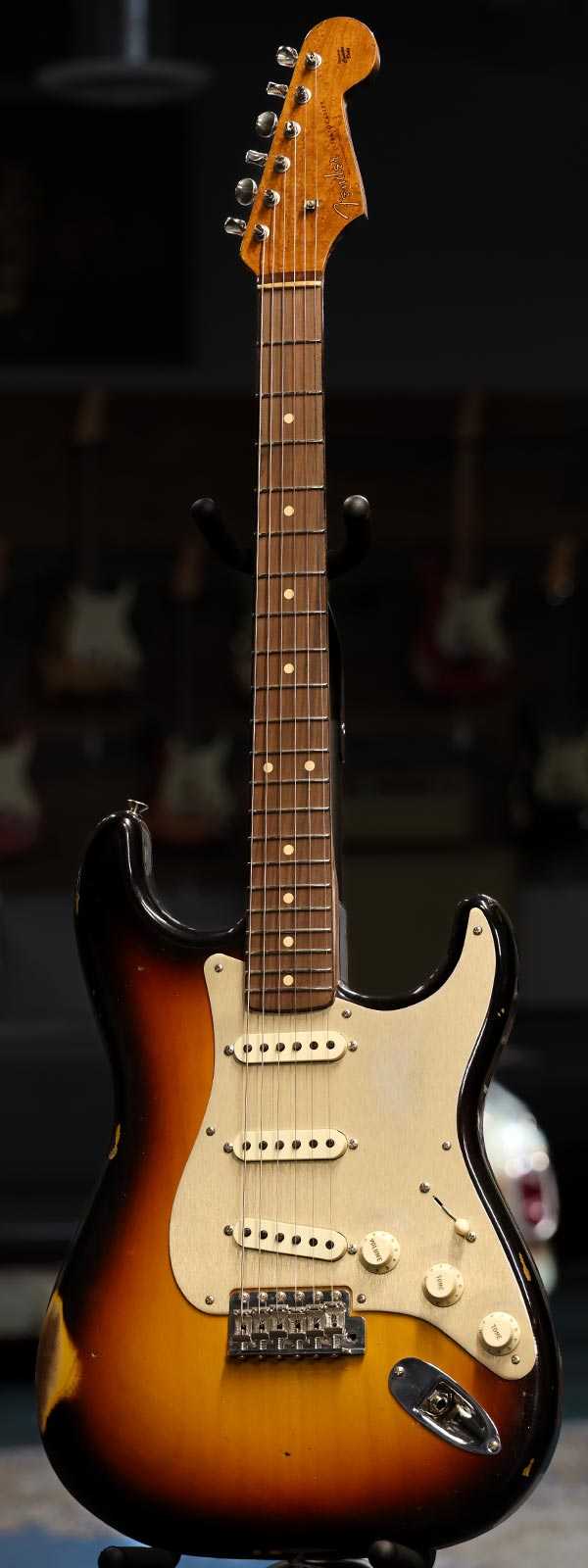 Fender Custom Shop 1960 Stratocaster Roasted Relic Birdseye Maple Neck Rosewood Fretboard 3-Tone Sunburst